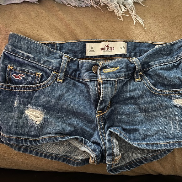 Hollister lot 7 pair size 0, 1 & 3 shorts and 1 pair of khakis - Picture 3 of 14